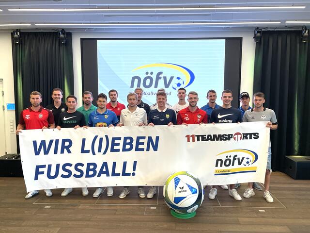 Im Mittelpunkt der Pressekonferenz standen einige der wichtigsten Akteure des niederösterreichischen Fußballs. | Foto: MeinBezirk