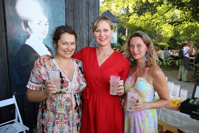 Alexandra Puchner, Constanze Passin, Anette Falk (v. l.).