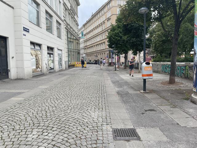 Dass das Areal rund um den Schwedenplatz, insbesondere im Bereich des Morzinplatzes, in die Jahre gekommen ist, ist schnell ersichtlich. | Foto: Michael Marbacher / MeinBezirk