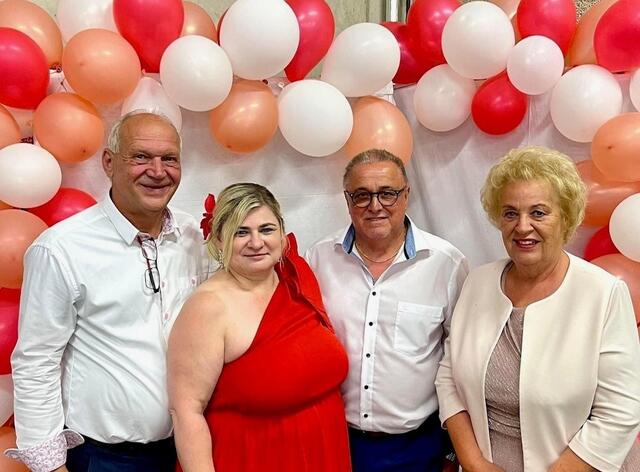 Ballgäste: LAbg. Wolfgang Sodl, Ortsfrauenvorsitzende Martina Wippel-Marth, Bürgermeister Kurt Wagner, LAbg. Verena Dunst (von links). | Foto: Volkshilfe