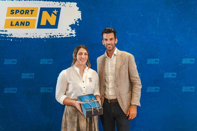 Michi Polleres mit Landesvize Udo Landbauer. | Foto: Kevin Hackner