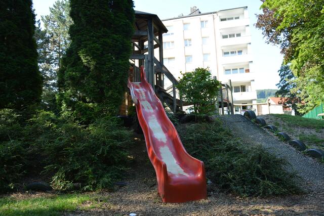 Auch eine Rutsche steht für spaßige Nachmittage bereit. | Foto: Stadtgemeinde Pressbaum