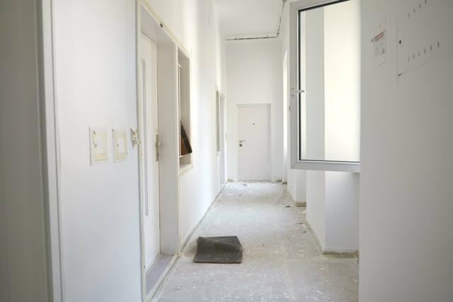 Die junge Frau wurde hinter der letzten Wohnungstür links tot aufgefunden. | Foto: Maximilian Spitzauer/MeinBezirk