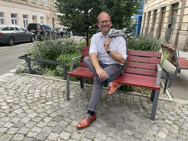 Bezirkschef Baurecht (SPÖ) sucht das Gespräch mit den Bürgern. | Foto: Patricia Hillinger/MeinBezirk