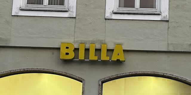 Die Filiale am Stadtplatz von Braunau bleibt einstweilen unverändert bestehen. | Foto: MeinBezirk