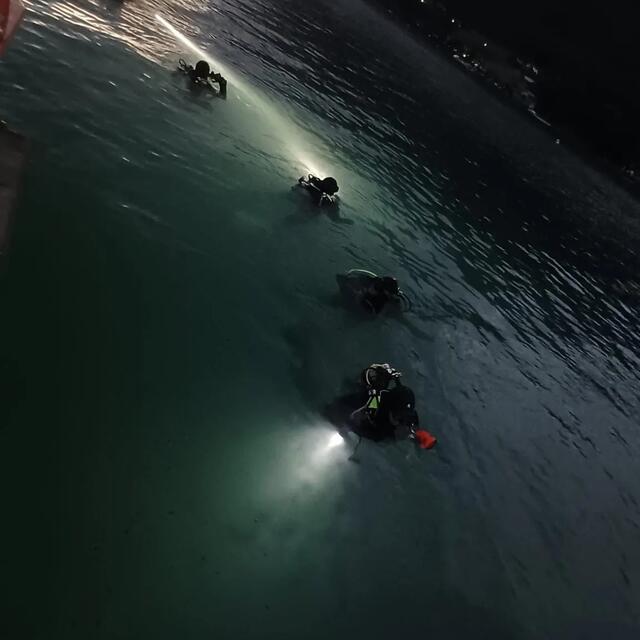 Erst nach mehreren Stunden intensiver Suche konnte der leblose Körper des Abgängigen gefunden werden. | Foto: Wasserrettung St. Gilgen am Wolfgangsee
