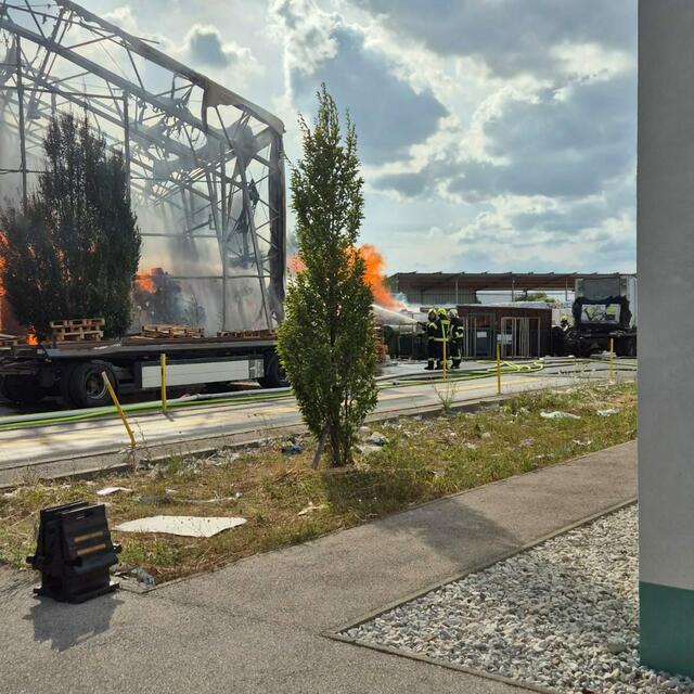 An dem Löscheinsatz waren neun Feuerwehren beteiligt.  | Foto: FF Leithaprodersdorf