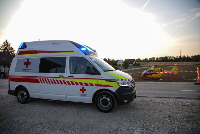Schwerer Unfall mit ICE befürchtet: Person auf den Gleisen in Marchtrenk löste Großeinsatz aus. | Foto: laumat.at