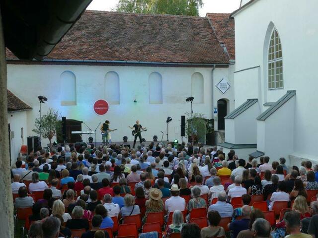 Ein absoluter Höhepunkt im Feldbacher Kultursommer war das Konzert von Boris Bukowski im Taborhof. | Foto: Stadtgemeinde Feldbach