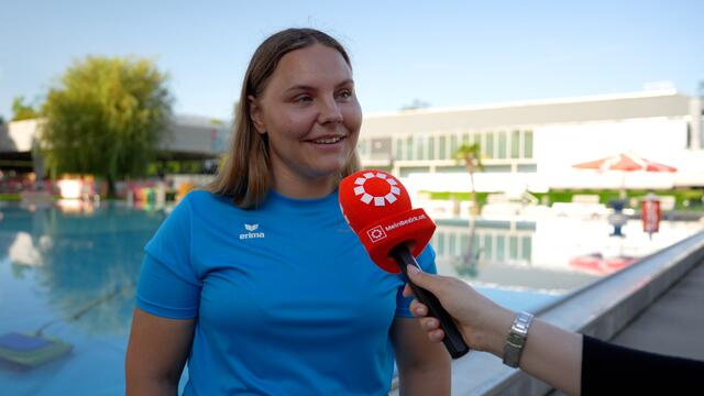 Sarah Schreier ist Bademeisterin im Volksgartenbad. | Foto: Stefan Schubert