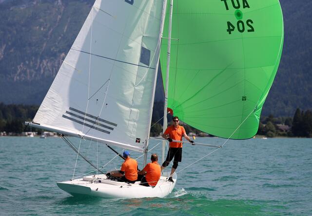 Insgesamt erreichten die drei Segler Christoph Skolaut (UYC Mondsee), Martin Lutz (UYC Wolfgangsee) und Georg Skolaut (UYC Mondsee) den vierten Platz.  | Foto: M.Schlederer/UYC Wg
