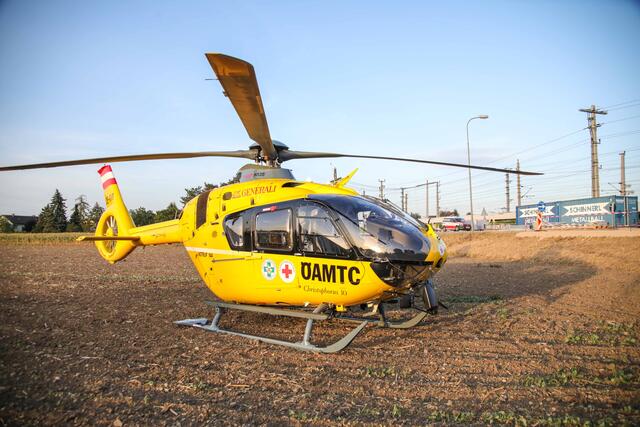 Schwerer Unfall mit ICE befürchtet: Person auf den Gleisen in Marchtrenk löste Großeinsatz aus. | Foto: laumat.at