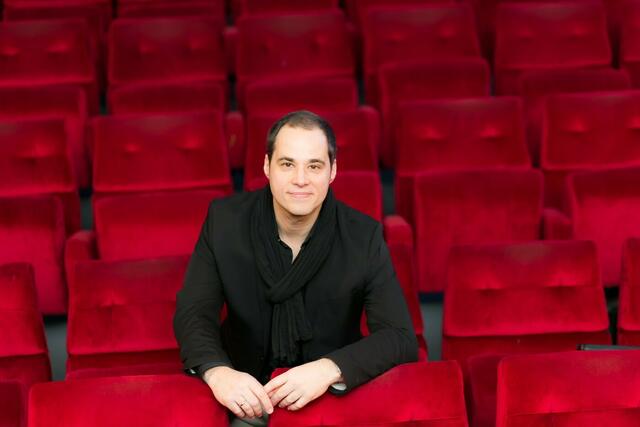 Markus Mörth im Interview im Museum. | Foto: Mörth