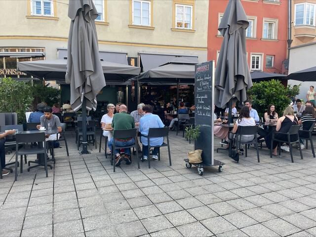 Die zentrale Lage der Brasserei, macht es zu einem idealen Treffpunkt für Einheimische und Touristen. | Foto: Genussspecht