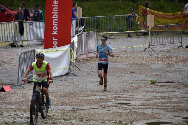 Thomas Eckhoff (SV Raiba Stubai) schaffte den Sieg im Hauptlauf über 21,8 km in nur 1:30:02 Stunde.