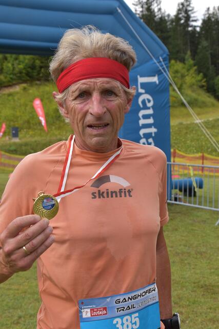 Berglauf-Legende Peter Flunger aus Telfs (69) legte auch beim Ganghofertrail wieder eine souveräne Zeit hin (Sieger über 7,4 km in der M70), obwohl er sich seine Körner einteilen muss, wie der sagte: "Ich habe morgen noch einen Berglauf vor mir."