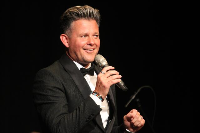 Gernot Pachernigg erinnert mit seiner aktuellen Show an Peter Alexander. | Foto: MeinBezirk/Hofmüller