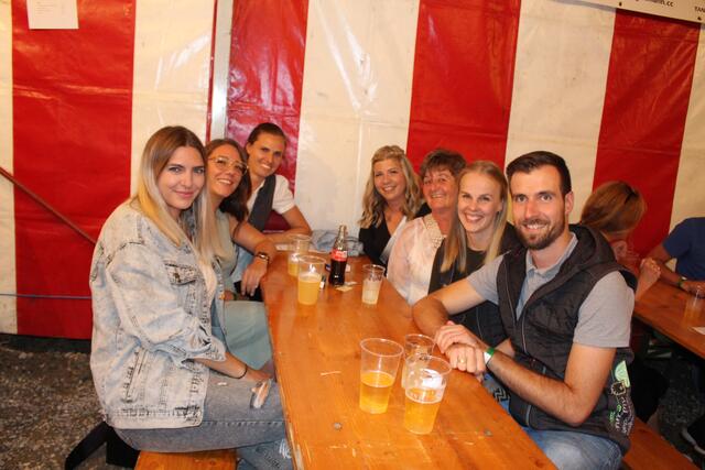 VzBgm Daniel Nairz (r.) mit Familie