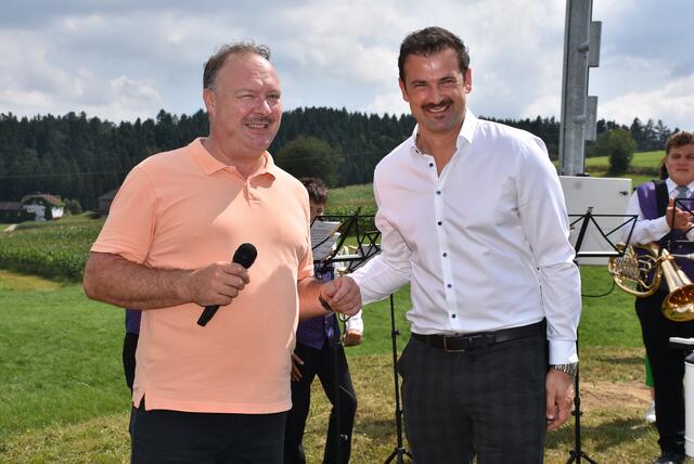 Eröffnung der Ö3 Wetterstation Pabneukirchen. Die einzige offizielle Station für den Bezirk Perg.  | Foto: Zinterhof