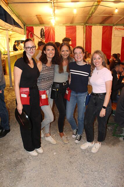 Hannah, Viktoria, Kristina, Magareta und Julia.