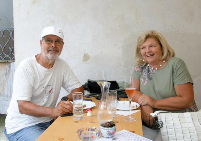 Andreas Straka und Gabriele Motlik kamen aus Stockerau zum Konzert. | Foto: Christian Nowotny