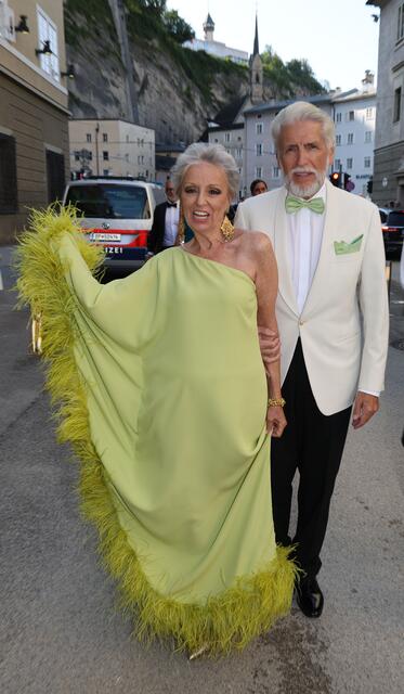 Eva Maria von Baronin von Schilgen mit Klaus Mathis. | Foto: Franz Neumayr