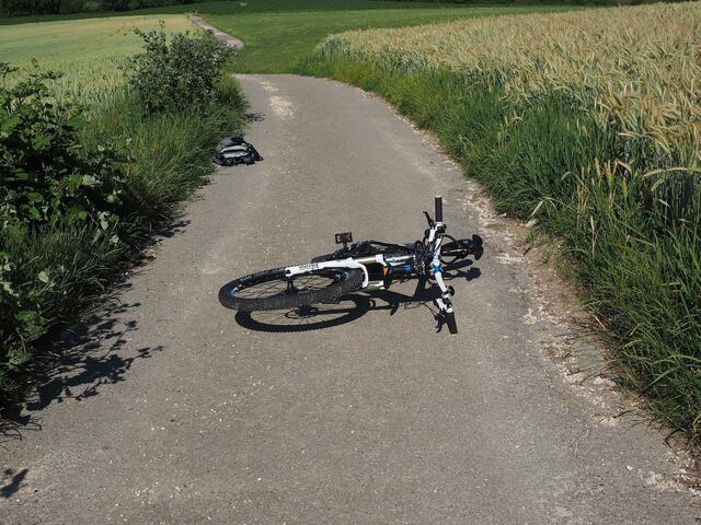 Bei einem Familienausflug im Ötztal sind am Sonntag zwei Radfahrerinnen bei einem Zusammenstoß verletzt worden. Eine 14-Jährige übersah eine 68-Jährige. | Foto: pixabay (Symbolbild)