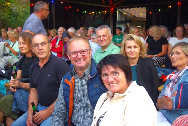 Die vier gelungene Konzerte beim Kneiding Open Air 2024 zogen zahlreiche Besucher aus Oberösterreich und Niederbayern an. | Foto: Franz Gruber