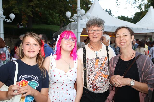 Elisabeth, Barbara und Rudolf Erbler, Carmen Wild. | Foto: Manfred Wlasak