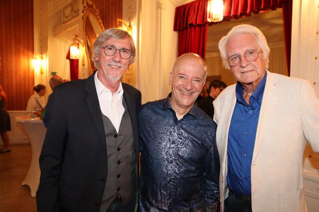 Bühnenbildner Manfred Waba, Andy Lee Lang, Theaterfan Guido Kurz. | Foto: Manfred Wlasak