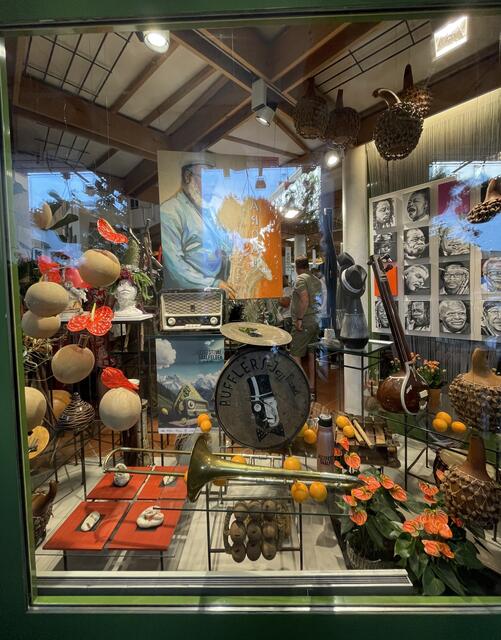 Mit dieser Jazz-Fensterauslage hoffen die Künstlerinnen und Künstler auf einen Platz ganz weit vorn. | Foto: Sarah Braun