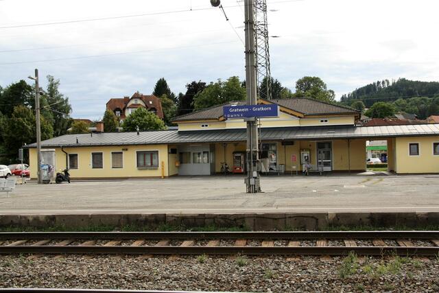 74 von 122 steirischen Bahnhöfen verfügen über keine WC-Anlage.  | Foto: Ertl