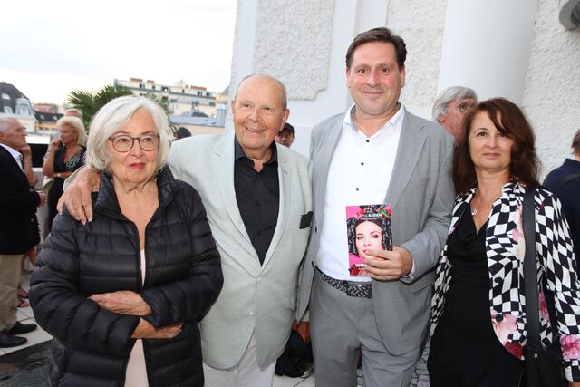 Monika und August Breininger, Stefan Szirucsek, Martina Malzer. | Foto: Manfred Wlasak