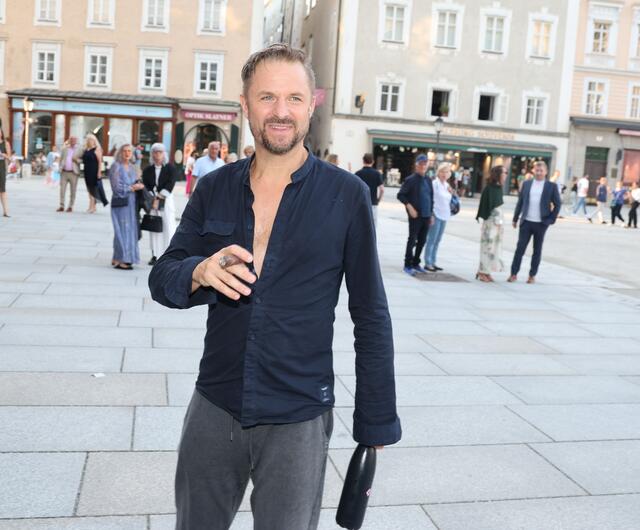 Jedermann im entspannten Schlapper-Look. | Foto: Franz Neumayr