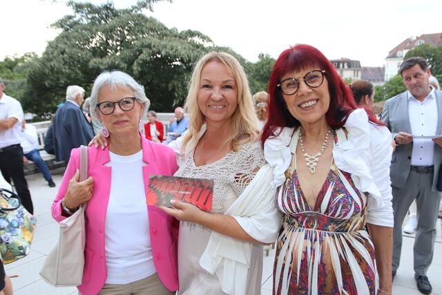 Irmgard Eipeldauer, Marianne Enzi und Renate Steinberger. | Foto: Manfred Wlasak