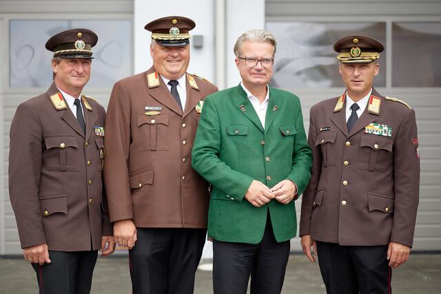 Abschnittskommandanten ABI Karl Mayer,  Bereichsfeuerwehrkommandant Weiz OBR Johann Meier-Paar, Landeshauptmann Mag. Christopher Drexler und Landesfeuerwehrkommandant-Stellvertreter LBDS Christian Leitgeb. | Foto: Stefan Fink / FF Neudorf- Großpesendorf