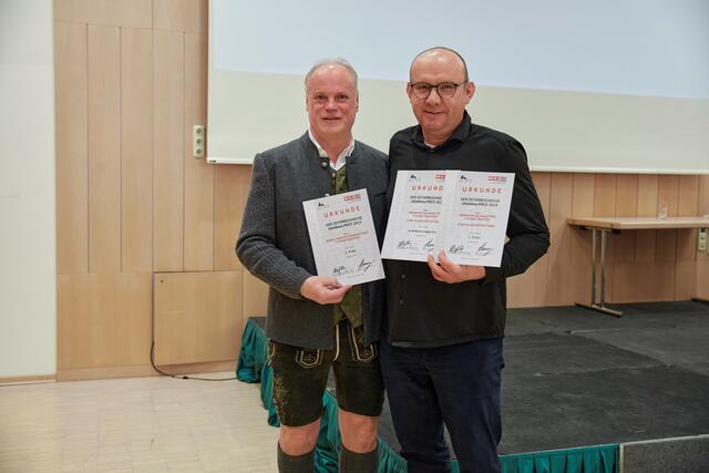 Die Sieger Rudolf Martin Wienerroither und Bernhard Baumgartner.  | Foto: Bundesinnung Steinmetze