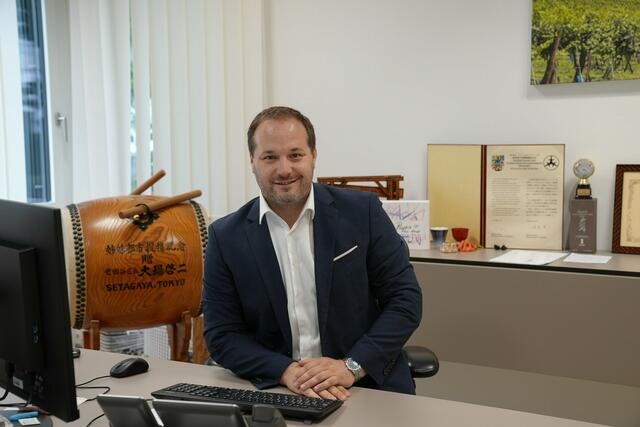Bezirksvorsteher Daniel Resch (ÖVP) schätzt die Ideen der jungen Döblinger. Einige ihrer Wünsche werden auch umgesetzt. | Foto: Laura Rieger/MeinBezirk