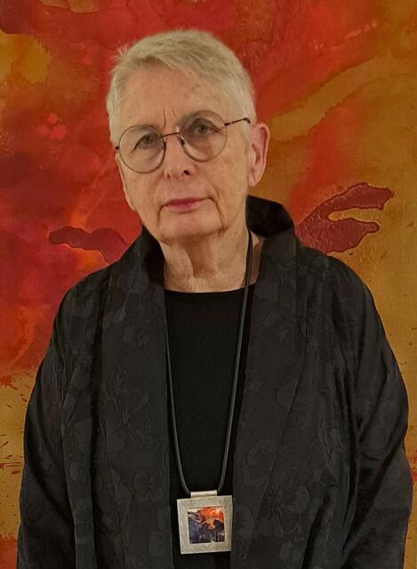 Von der Künstlerin Hermine Schlag sind bei der Ausstellung florale Gemälde und Landschaften zu sehen. | Foto: Hermine Schlag