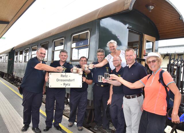 Helmut Wydra, Christoph Kahrer, Markus Widhalm, Christian Lehninger, Bettina Maierhofer, Wolfgang Engel, Stefan Lang und Bernadette Prinz  | Foto: Herbert Schleich