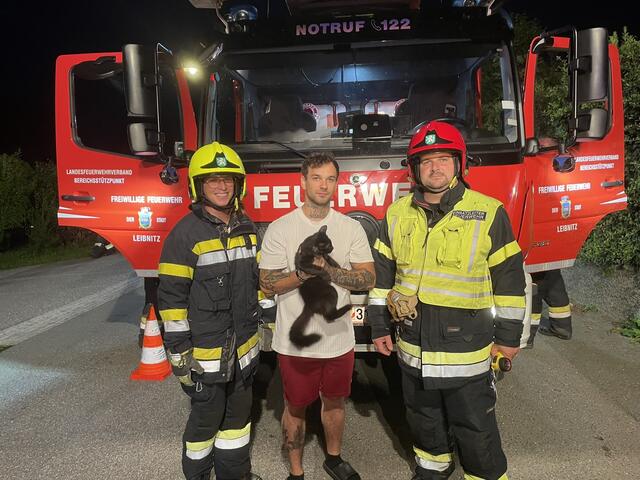 "Messi" konnte dem glücklichen Besitzer ohne Verletzungen übergeben werden. | Foto: FF