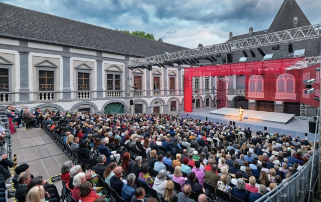 Die Schloss-Spiele waren auch heuer gut besucht. | Foto: Viktor Fertsak