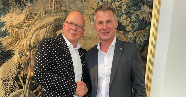 Ingo Herzig übergab an Harald Laggner. | Foto: Lions Club