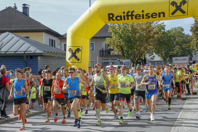 Mehr als 500 sportbegeisterte Läufer und Läuferinnen werden in Seekirchen erwartet. | Foto: Skiclub Seekirchen/Heinrich Vorlicky