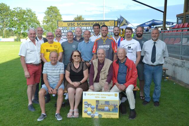 sitzend: Gerhard Decker, Monika Huber, Heinrich Zwölfer Willi Pöll
stehend: Johann Hölzl, Bgm. Josef Schaden, Wolfgang Decker, Emmerich Thaler, Reinhard Müllner, Johann Reiberger, Stamatios Dourakas, Andreas Koller, Patrick Müllner, Christoph Spitaler, Daniel Breiteneder, Bernhard Zellhofer, Reinhard Litschauer | Foto: Gemeinde