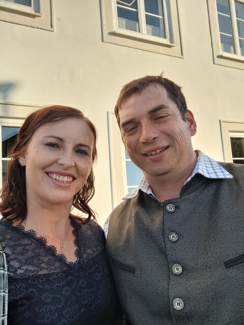 Rudolf Spanlang mit seiner Frau Verena. Der Peuerbacher übernimmt die Fleischerei Englmaier. | Foto: Spanlang