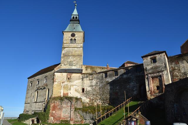Das historische Ambiente der Burg Güssing bildet heuer die Kulisse für die politischen Sommergespräche des ORF Burgenland. | Foto: Martin Wurglits