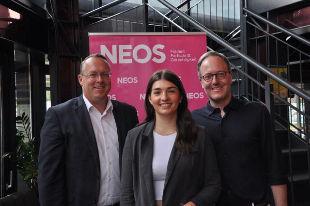 Markus Moser (Bezirksliste Platz 1), Laura Flür (Landes- und Bezirksliste Platz 2) und Dominik Oberhofer (Landesliste Platz 1) kandidieren zur Nationalratswahl. | Foto: Dorn