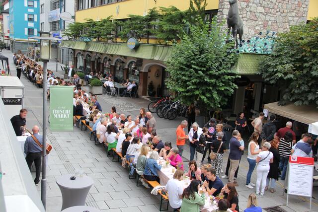 In der Landecker Malserstraße ließen sich die Mitarbeiter verwöhnen. | Foto: Tanja Thurner