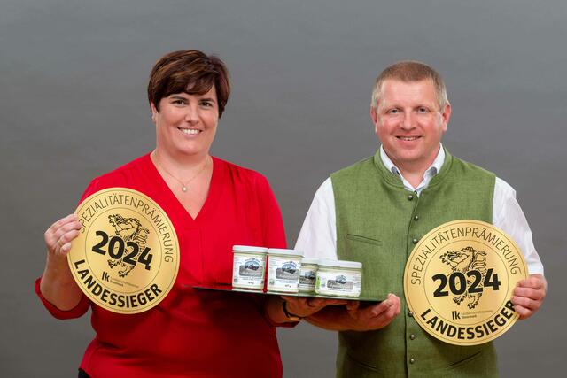 Doppellandessieger Familie Rudorfer, Liezen: Martina und Walter Rudorfer fuhren mit ihrem „Speisetopfen“ und dem „Naturjoghurt“ einen Doppellandessieg ein. | Foto: Kristoferitsch